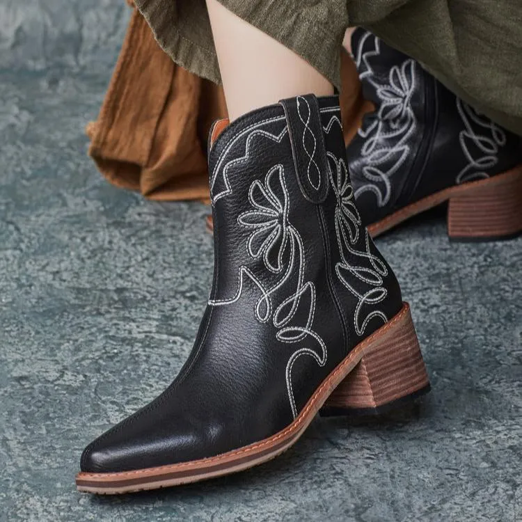 Babakud Women Autumn Leather Embroidered Design Boots