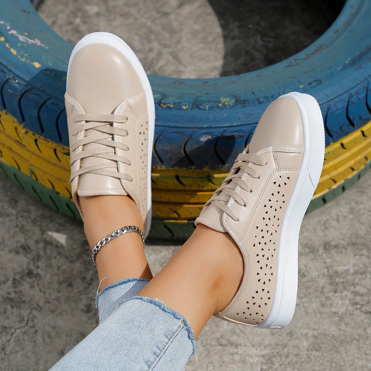 Cutout Flat Lace-up Shoes