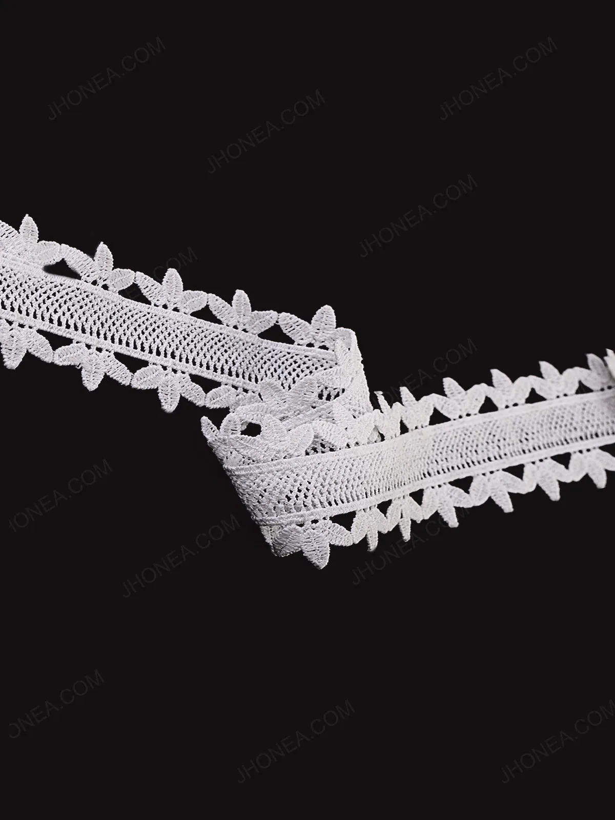 Decorative Design White Guipure Lace Trim for Womens'