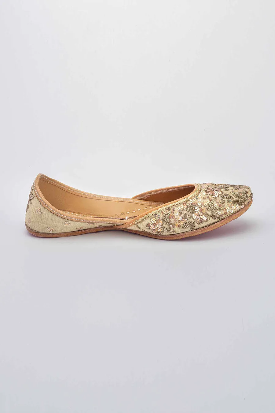 Floral Embroidered Beige Jutti