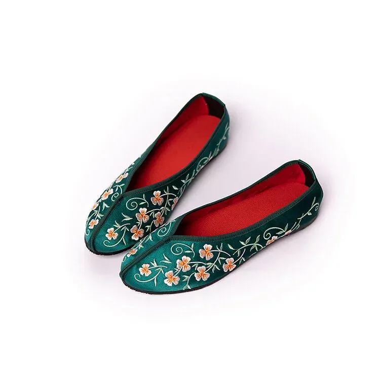 Floral Embroidered Shoes - Green