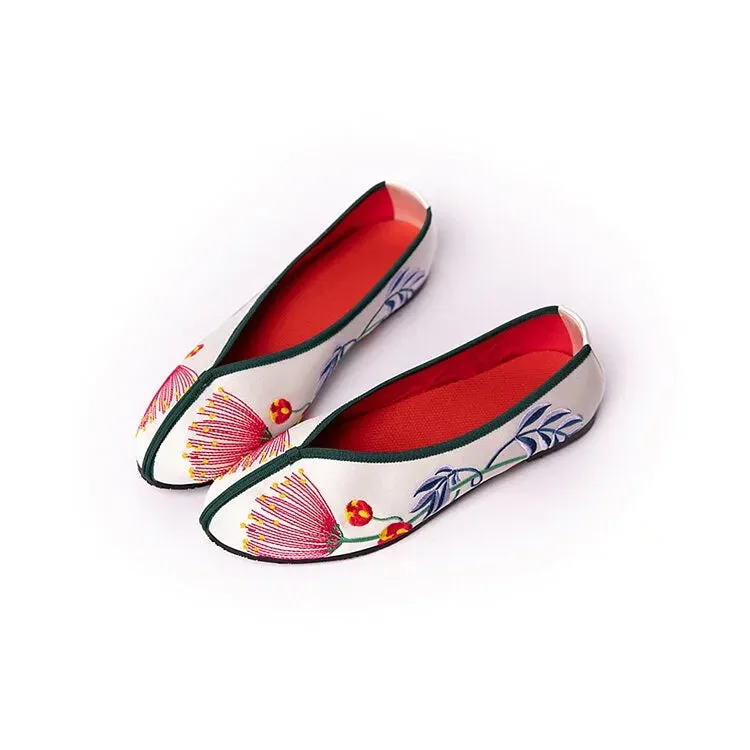 Floral Embroidered Shoes - White