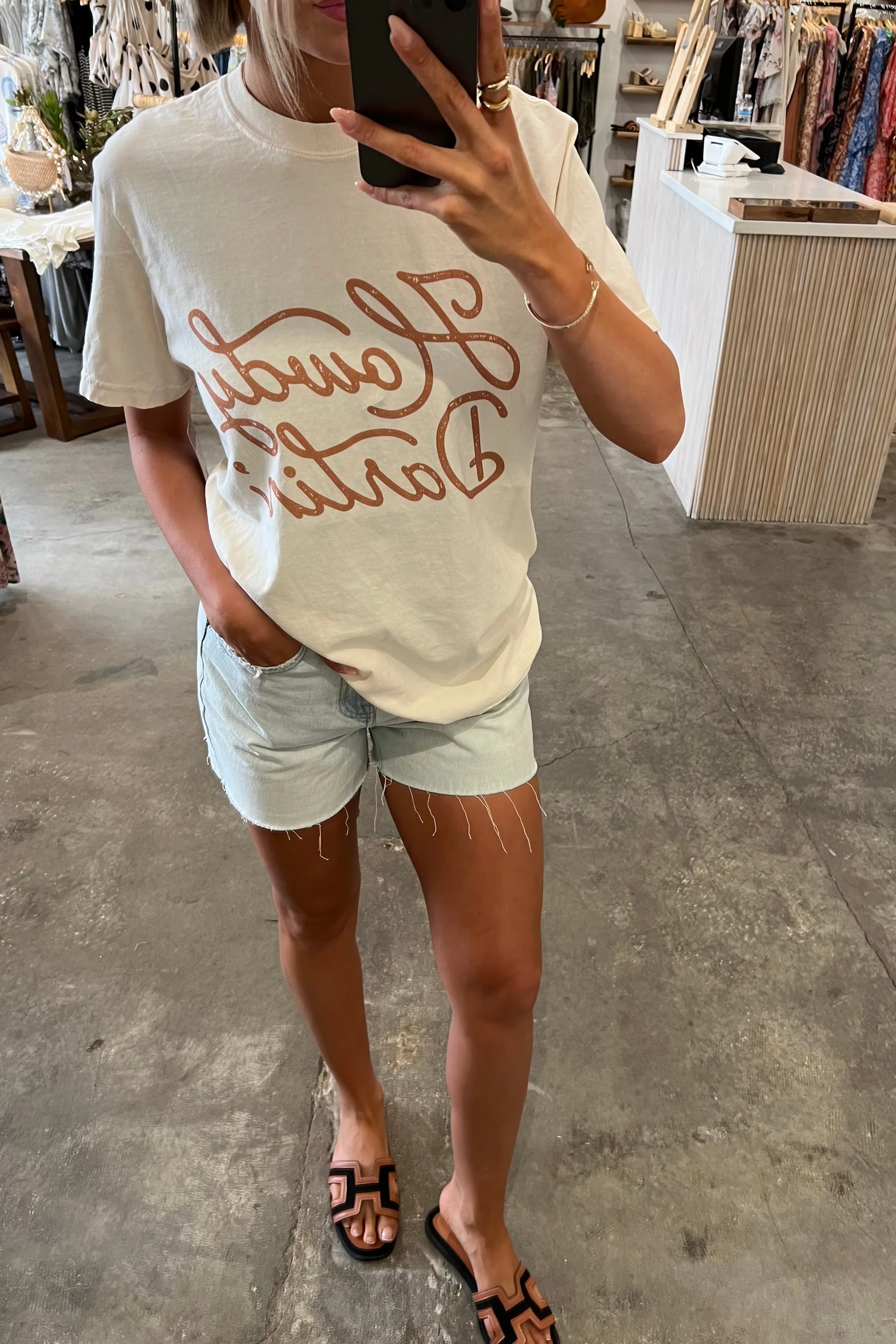 HOWDY DARLING IVORY/BROWN TEE