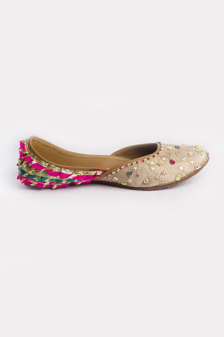 Khas Khas - Bead Embroidered & Ruffled Jutti