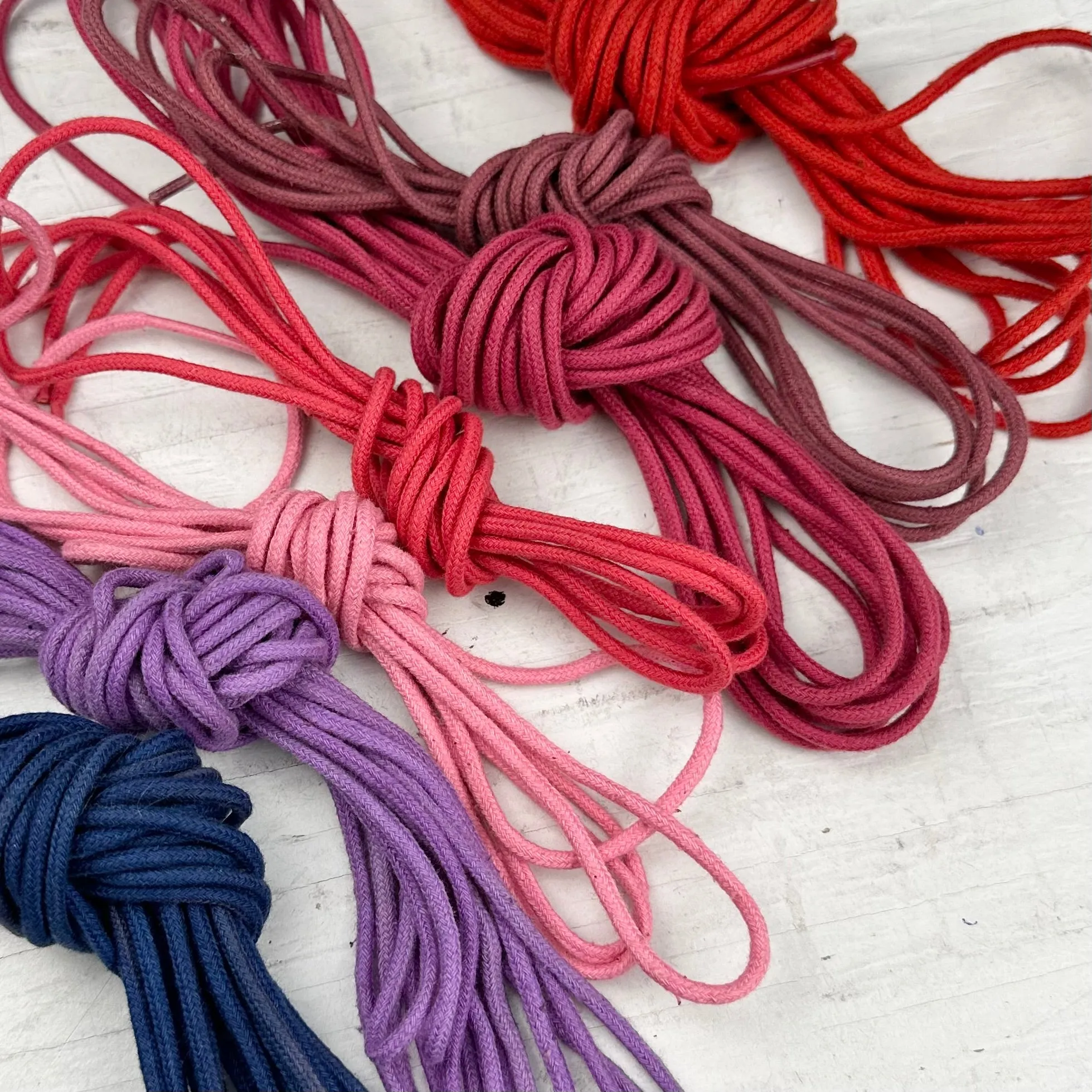 Lace Cording with Aglets, 9 Colours (NCD0035:49)