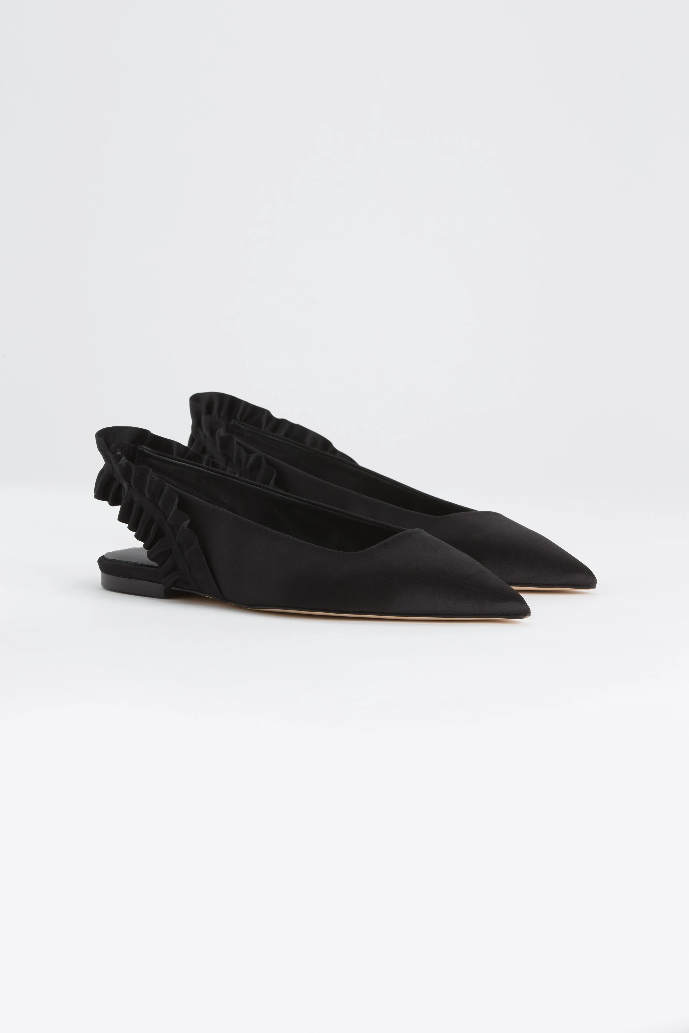 RUFFLE FLAT | SATIN BLACK001