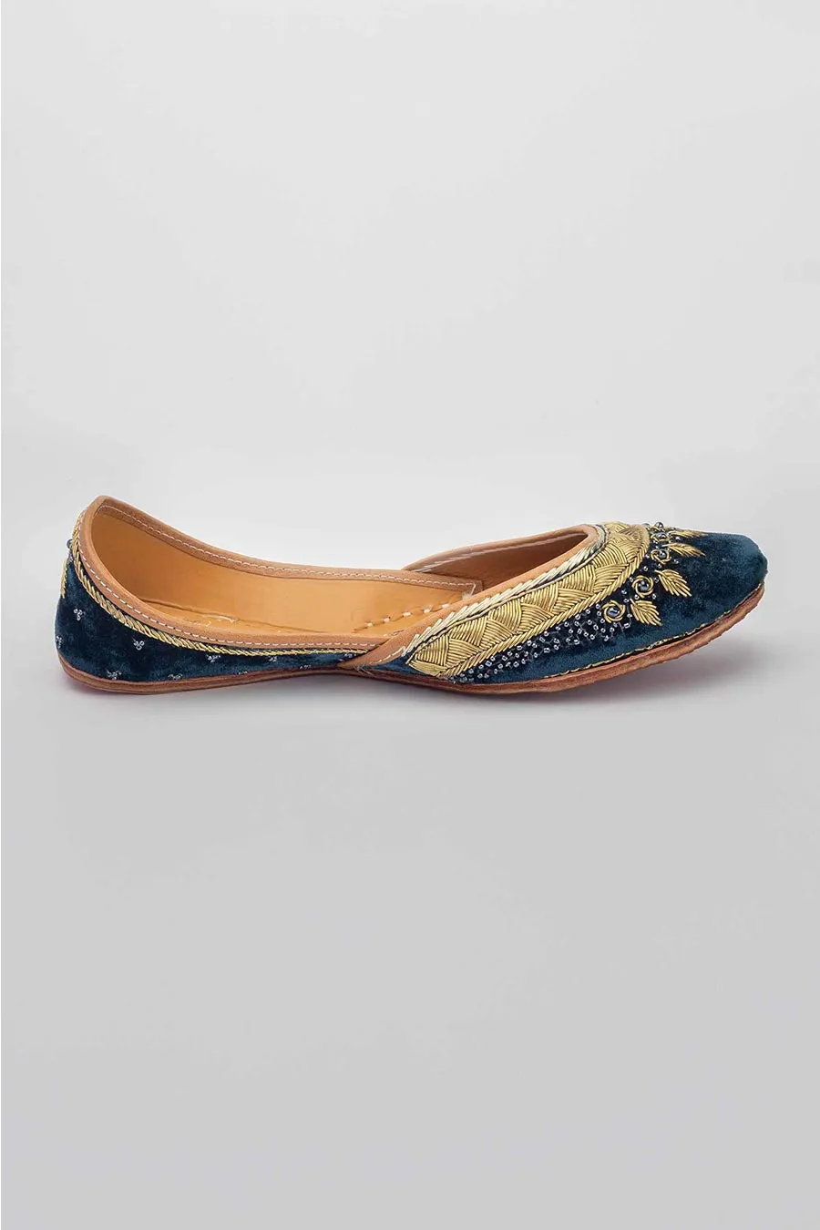 Zardozi Embroidered Blue Velvet Jutti