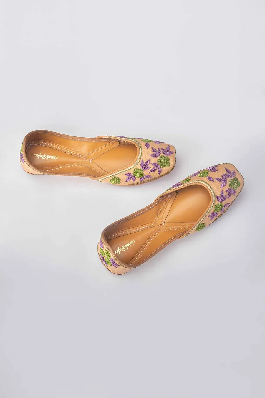 Zardozi Embroidered Floral Beige Jutti