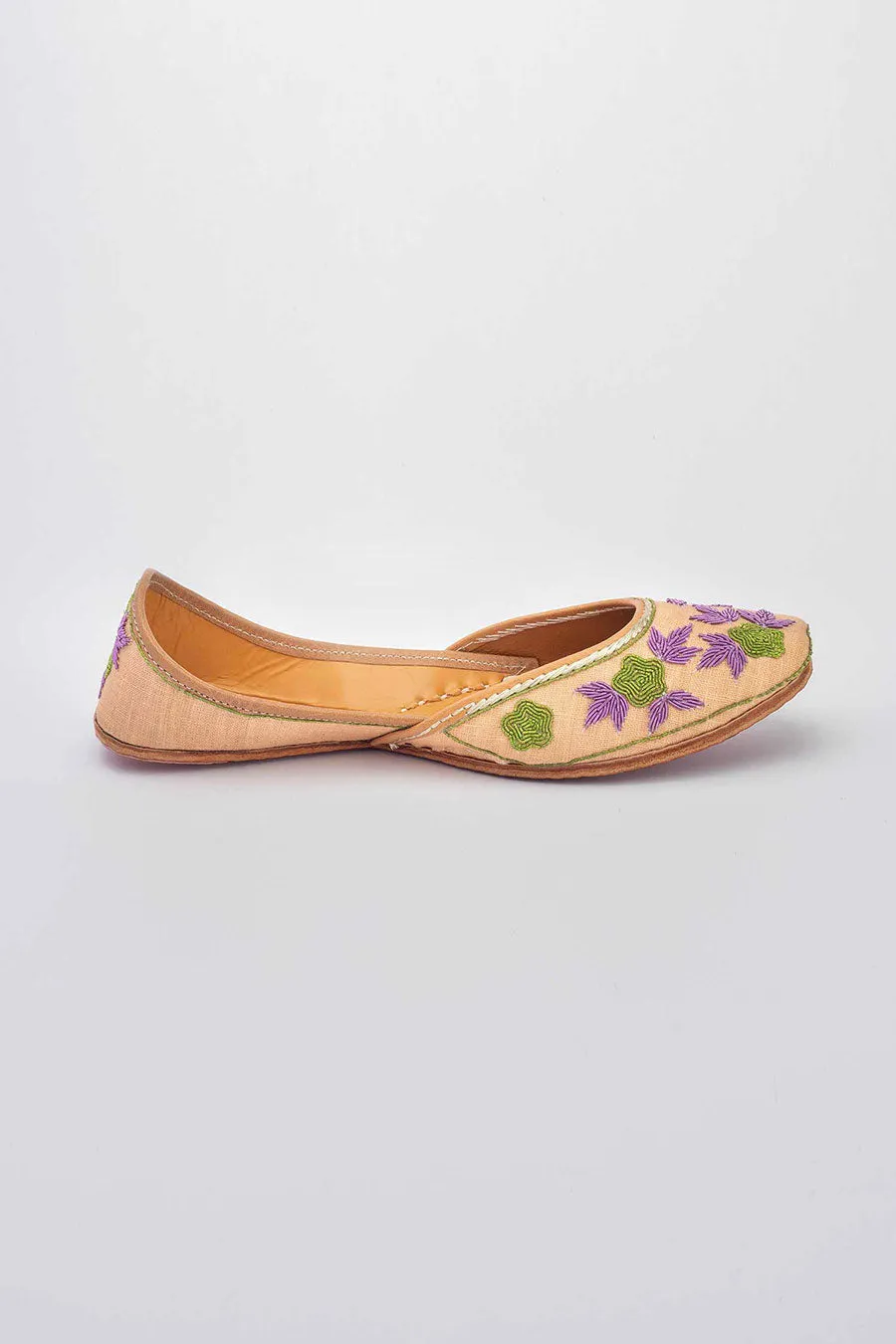 Zardozi Embroidered Floral Beige Jutti