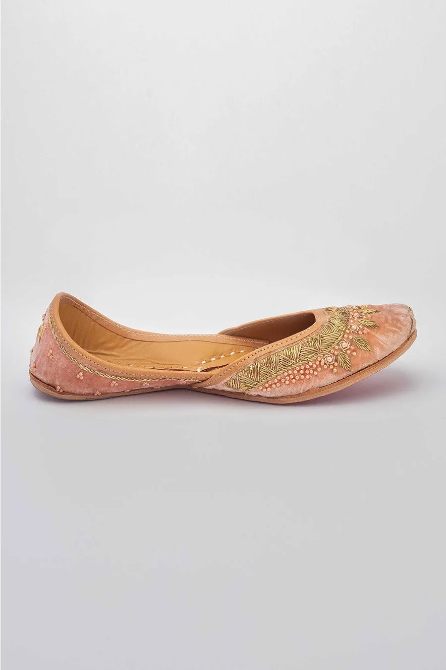 Zardozi Embroidered Pink Velvet Jutti