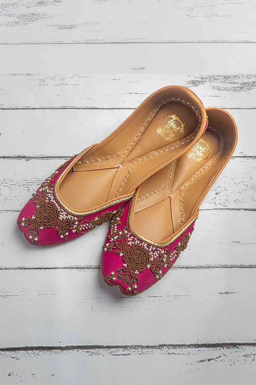 Zardozi Embroidered Rani Pink Jutti