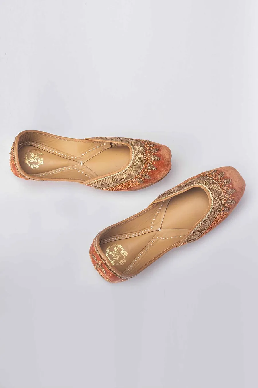 Zardozi Embroidered Rust Velvet Jutti