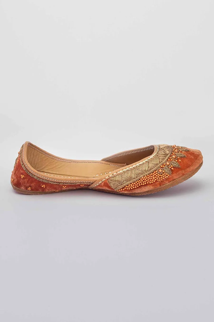 Zardozi Embroidered Rust Velvet Jutti